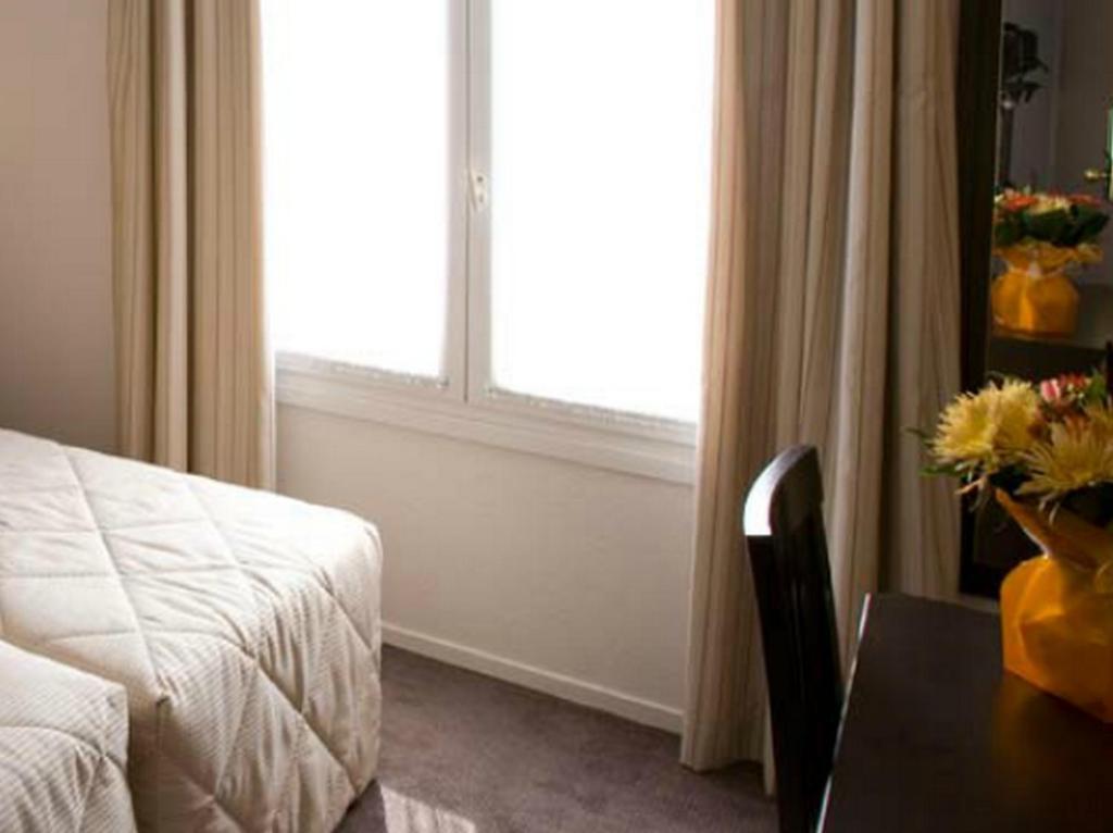 Hotel Les Hauts De Passy - Trocadero Eiffel 3*